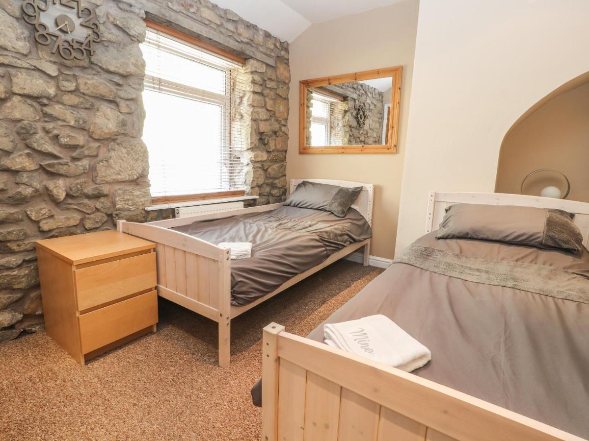 27 Green Road Wrexham Extérieur photo